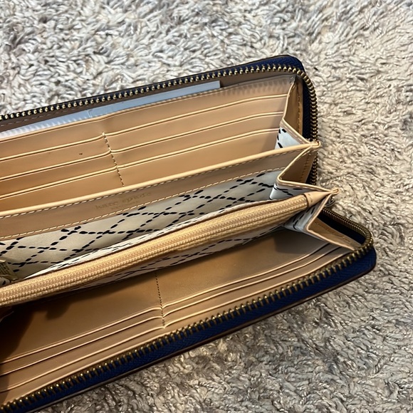 KATE SPADE WALLET - Picture 2 of 4